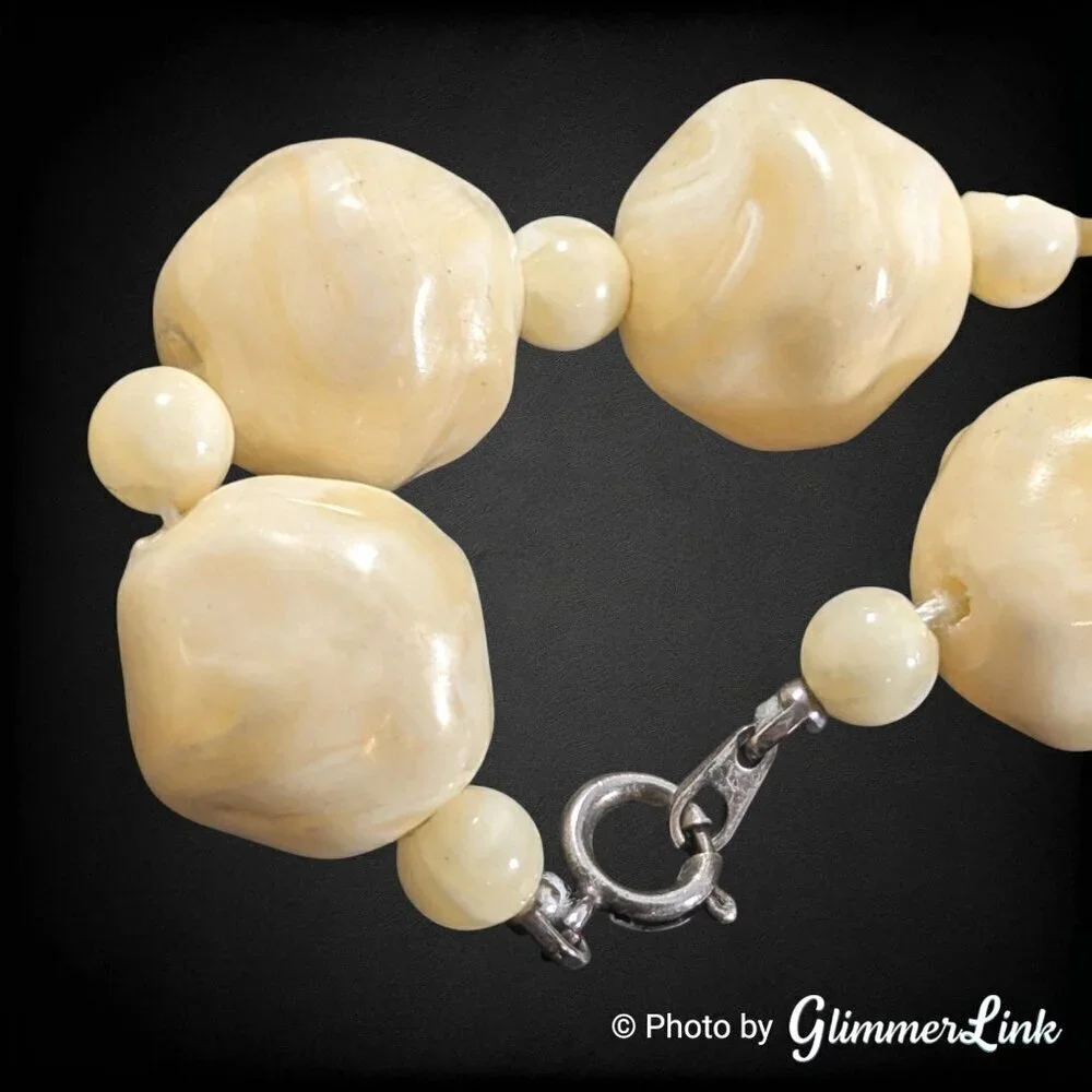 Vintage Cream Plastic Marbled Chunky Bead Necklace